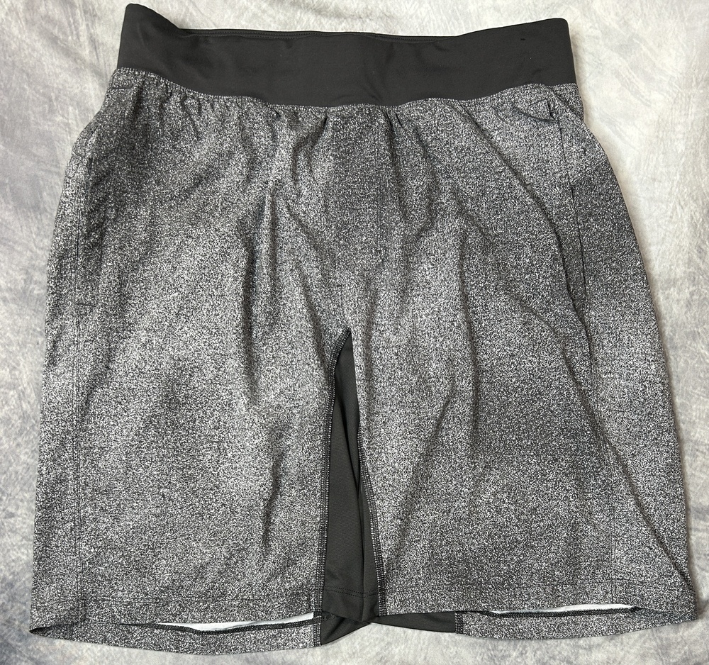 Lululemon Shorts Mens Medium Gray 9 Inseam Lined Running Athletic Zip Pocket